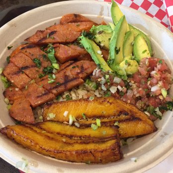 La Vecina - Chorizo bowl w/ sweet plantains and avocado - Cocktail Bars Near Me - Astoria, New York La Vecina - Chorizo bowl w/ sweet plantains and avocado - Cocktail Bars Near Me - Astoria, New York