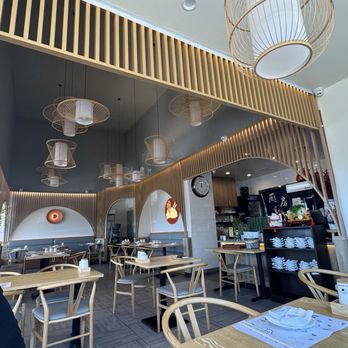 Dumpling Mix - High ceilings with beautiful lanterns - Shanghainese Near Me - Redondo Beach, California
