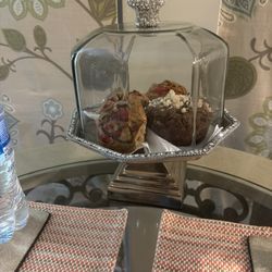 The Gallery House Bed & Breakfast - Just an amazing treat when we entered the room!!