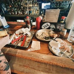 Shuckin' Shack Oyster Bar - Crab legs, appetizer sampler