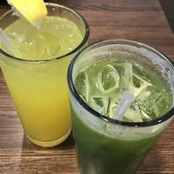 First Watch - Turmeric Lemon Aid (left) & Kale tonic (right) - Breakfast & Brunch Near Me - Decatur, Georgia