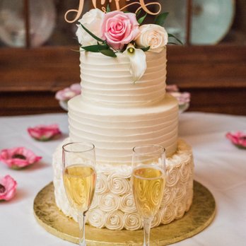 Edibles Incredible Desserts - I love my cake, It was so pretty and delicious. - Desserts Near Me - Sterling, Virginia