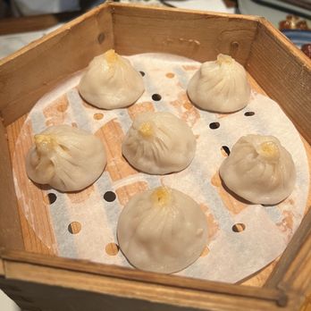Cheli - Flushing - Xiao Long Bao with Crab Meat - Shanghainese Near Me - Flushing, New York