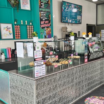 Wake-n-Bakery - Cannabis Dispensaries Near Me - Chicago, Illinois