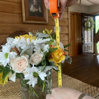 Keser's Flowers - much shorter than expected - Florists Near Me - Glastonbury, Connecticut