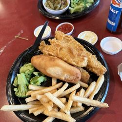 Captain D's - 3 piece fish dinner