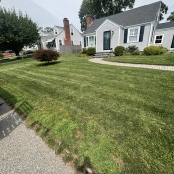 Santos Pro Lawn & Maintenance - Handyman Near Me Santos Pro Lawn & Maintenance - Handyman Near Me