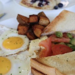 Windsor Street Diner - Small street