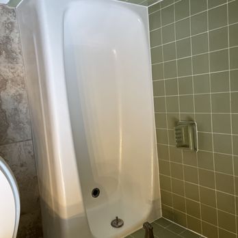 AJ's Painting - Resurfaced bathtub - Painters Near Me AJ's Painting - Resurfaced bathtub - Painters Near Me