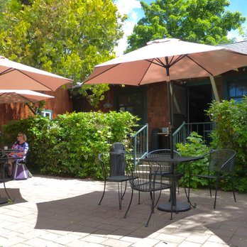 Watershed Coffee Roasters - Back yard seating - Coffee & Tea Near Me - Bend, Oregon Watershed Coffee Roasters - Back yard seating - Coffee & Tea Near Me - Bend, Oregon