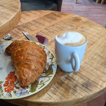 Delices De Maurice - Bakeries Near Me - Katy, Texas