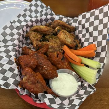 Pop's Wings - Wings - Sports Bars Near Me - Downey, California Pop's Wings - Wings - Sports Bars Near Me - Downey, California