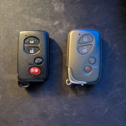 Black what I had before (trunk and alarm button didn't work) Gray is the new fob from Alex and Yevgeny (all buttons functional) Black what I had before (trunk and alarm button didn't work) Gray is the new fob from Alex and Yevgeny (all buttons functional)