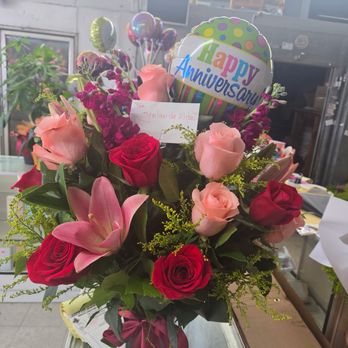 Silvia's Flowers - Florists Near Me - Pacoima, California Silvia's Flowers - Florists Near Me - Pacoima, California