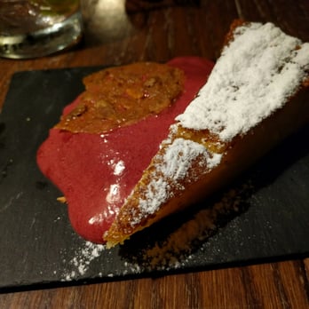 The Decadente - Peach cake - Portuguese Near Me - Lisbon, 11