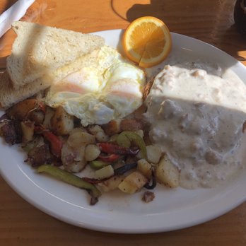 Smokey's Kitchen - Chicken fried steak breakfast - Barbeque Near Me - Truckee, California