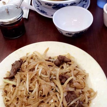Lam's Kitchen - Dry Beef Chow Funn & Duck Look Funn - Noodles Near Me - Honolulu, Hawaii Lam's Kitchen - Dry Beef Chow Funn & Duck Look Funn - Noodles Near Me - Honolulu, Hawaii