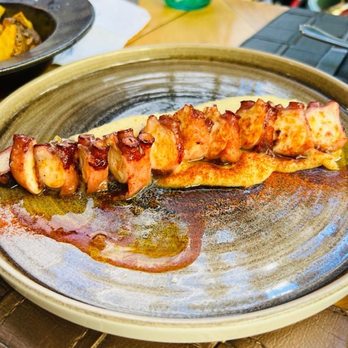 Vivo - Pulpo a la gallega - Tapas Bars Near Me - Barcelona, B Vivo - Pulpo a la gallega - Tapas Bars Near Me - Barcelona, B