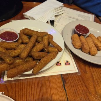 Yer Man's Irish Pub - Zucchini and mozzarella sticks. - Irish Pub Near Me - Glendale, New York