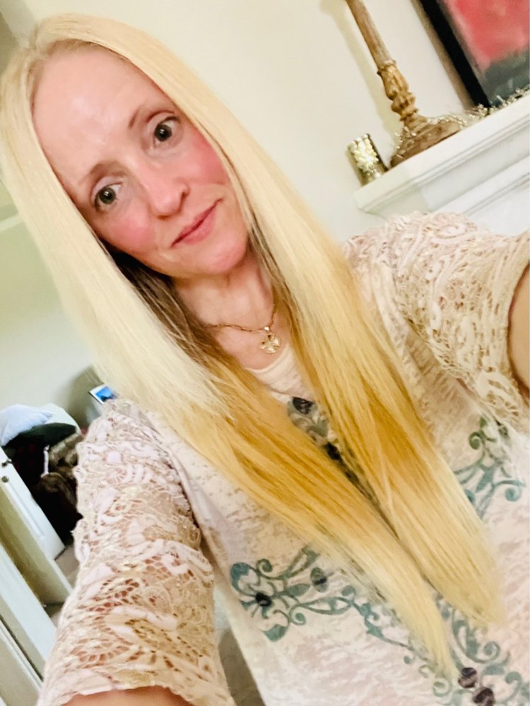 Hair Chic' with Jennifer Logo