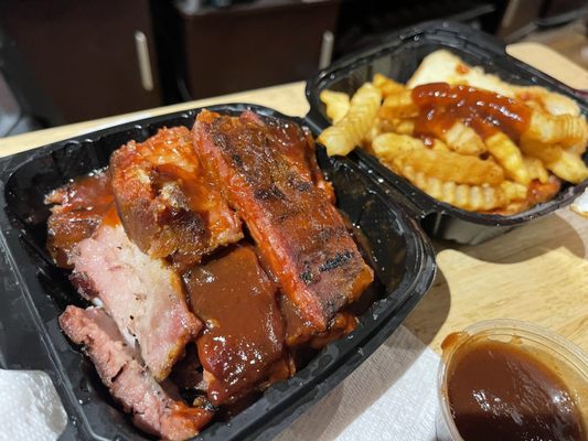 Hecky's Barbecue by null