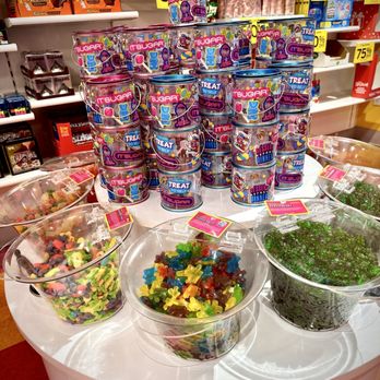 IT'SUGAR - Gummy bears anyone? - Candy Stores Near Me - Gaithersburg, Maryland