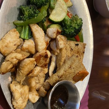 Zaab Corner Bistro - Loved the chicken and pillowy tofu - Barbeque Near Me - Lake Geneva, Wisconsin Zaab Corner Bistro - Loved the chicken and pillowy tofu - Barbeque Near Me - Lake Geneva, Wisconsin