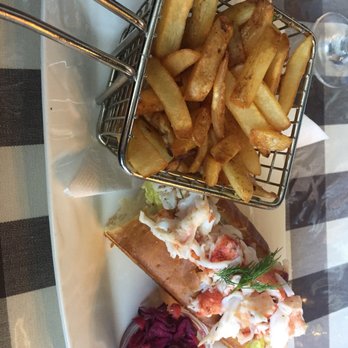 Claudine's Eatery - Breakfast & Brunch Near Me - Fredericton, New Brunswick Claudine's Eatery - Breakfast & Brunch Near Me - Fredericton, New Brunswick