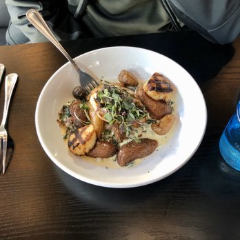 Blackwall Hitch - Catch of the day...mahi mahi, scallops, fingerling potatoes, and creamed spinach - New American Near Me - Baltimore, Maryland