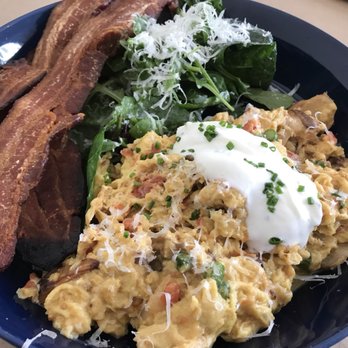 Ellie's - Veggie Scramble with a side of crispy bacon - Italian Near Me - Long Beach, California