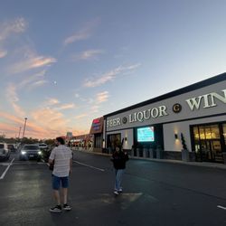 Gold coast Beer & Wine  & liquor