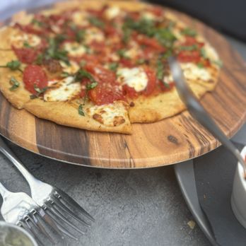 Mezzo - Margherita Pizza - Italian Near Me - Dublin, Ohio