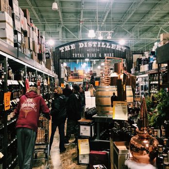 Total Wine & More - people shopping in a wine store - Beer, Wine & Spirits Near Me - Indianapolis, Indiana Total Wine & More - people shopping in a wine store - Beer, Wine & Spirits Near Me - Indianapolis, Indiana