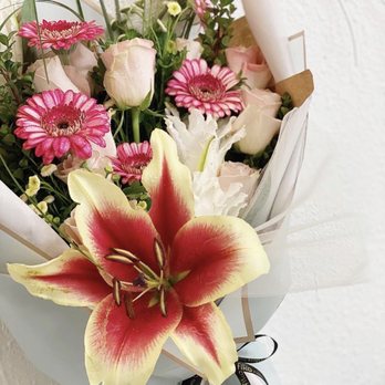 Fika Flowers - Will lighten up anyone's day!! - Florists Near Me - San Francisco, California Fika Flowers - Will lighten up anyone's day!! - Florists Near Me - San Francisco, California