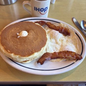 IHOP - Senior 2x2x2 - Breakfast & Brunch Near Me - Folsom, California IHOP - Senior 2x2x2 - Breakfast & Brunch Near Me - Folsom, California