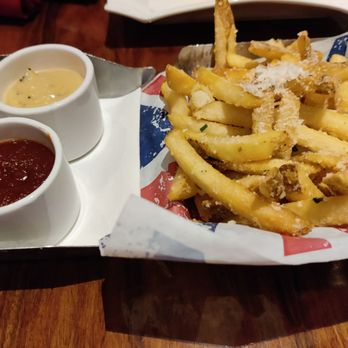 Gordon Ramsay Burger Las Vegas - Truffle Parmesan fries - Burgers Near Me - Las Vegas, Nevada Gordon Ramsay Burger Las Vegas - Truffle Parmesan fries - Burgers Near Me - Las Vegas, Nevada