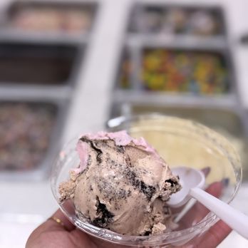 Yumi Yogurt - Chocolate cookie ice cream - Ice Cream & Frozen Yogurt Near Me - Santa Clara, California Yumi Yogurt - Chocolate cookie ice cream - Ice Cream & Frozen Yogurt Near Me - Santa Clara, California