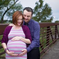Eternal Forms Photography - outdoor couples maternity session Round Rock