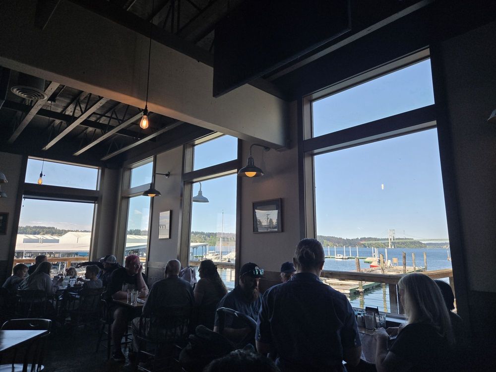 Boathouse 19