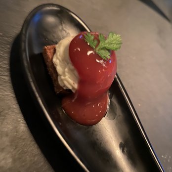 KLIMENTI’S - Amuse-bouche from the chef. Goat cheese and berry marmalade. Delish! - Mediterranean Near Me - Munich, BY