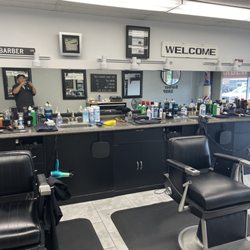 Bee Ridge Barber Shop - Barber shop