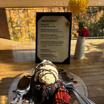Hideaway House - Molting chocolate cake - Pizza Near Me - Sedona, Arizona Hideaway House - Molting chocolate cake - Pizza Near Me - Sedona, Arizona