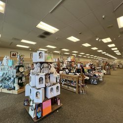 Gloria's Hallmark Shop