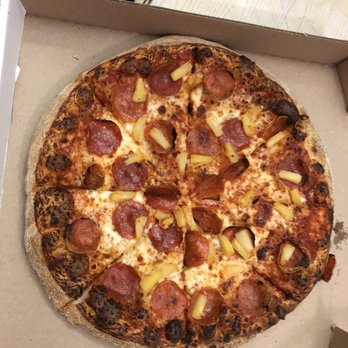 Xtreme - Burnt, dry and flavorless pizza - Chicken Wings Near Me - El Paso, Texas