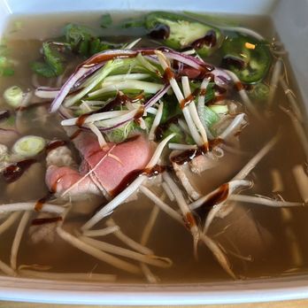 Pho House Best Noodles - Pho with brisket and rare beef #4 - Vietnamese Near Me - El Paso, Texas Pho House Best Noodles - Pho with brisket and rare beef #4 - Vietnamese Near Me - El Paso, Texas