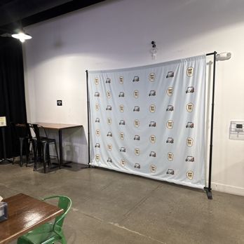 Tipsy Putt - Backdrops for pictures - Pubs Near Me - Emeryville, California Tipsy Putt - Backdrops for pictures - Pubs Near Me - Emeryville, California