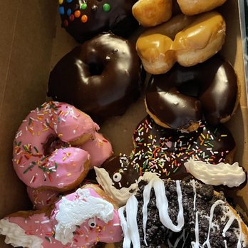 Horseshoe Donuts - a variety of donuts in a box - Donuts Near Me - Monument, Colorado Horseshoe Donuts - a variety of donuts in a box - Donuts Near Me - Monument, Colorado