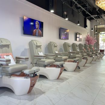 Glam Nail Bar - Nail Salons Near Me - Pomona, California