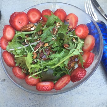 Pend d'Oreille Winery - Salad with strawberries Walnuts chicken and blue cheese crumbles - Wineries Near Me - Sandpoint, Idaho Pend d'Oreille Winery - Salad with strawberries Walnuts chicken and blue cheese crumbles - Wineries Near Me - Sandpoint, Idaho