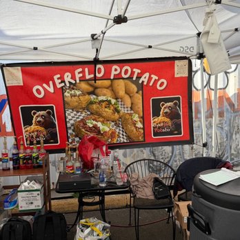 OverFlo Potato - Suffering through the delicious smells as we eagerly awaited dinner. - Food Stands Near Me - Tacoma, Washington